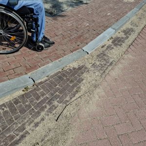 Nieuwe verlaagde opgang volgens afspraak in de  LIOR