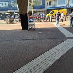 Geleidelijnen in de Nieuwstraat